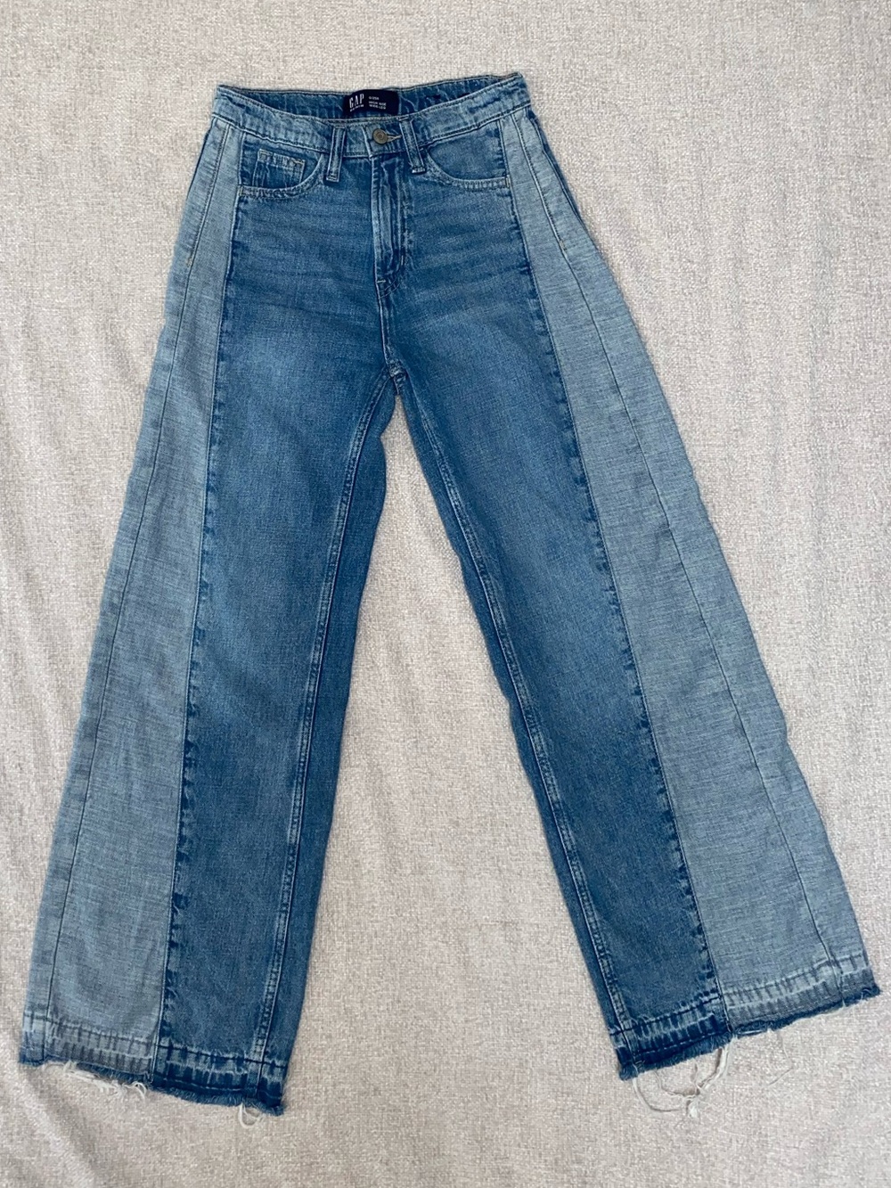 Gap Women’s High Rise Two Tone Wide Leg Jeans – Size 25